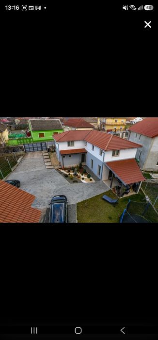 Casă/ Vila cu anexă și garaj de vânzare