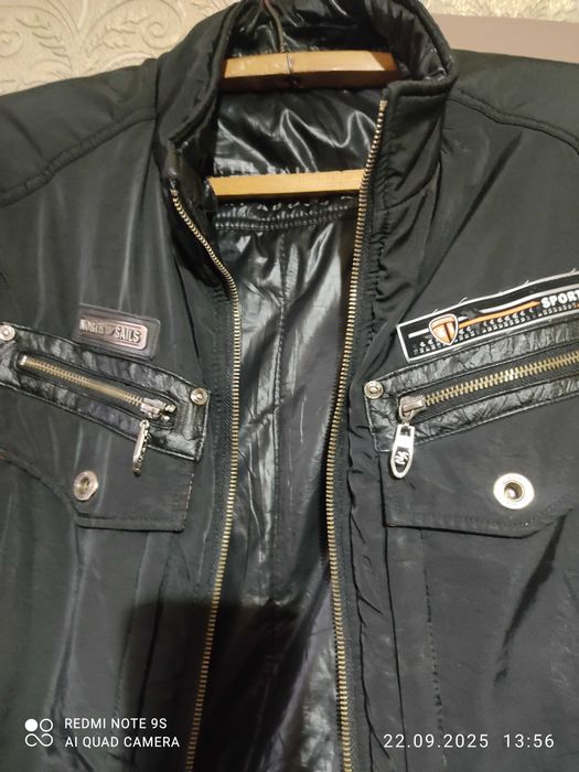 Продажа мужских курток.