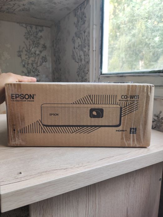 Epson CO-W01, Yangi, ishlatilmagan, srochno pul zarur