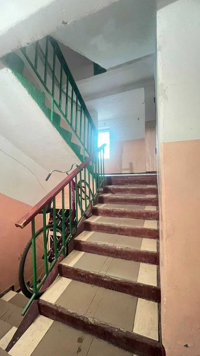 2 ком.кв. 49 кв.м  Республики 37