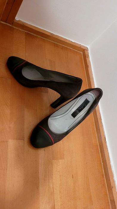 Pantofi negri piele lac Musete purtati de 3 ori