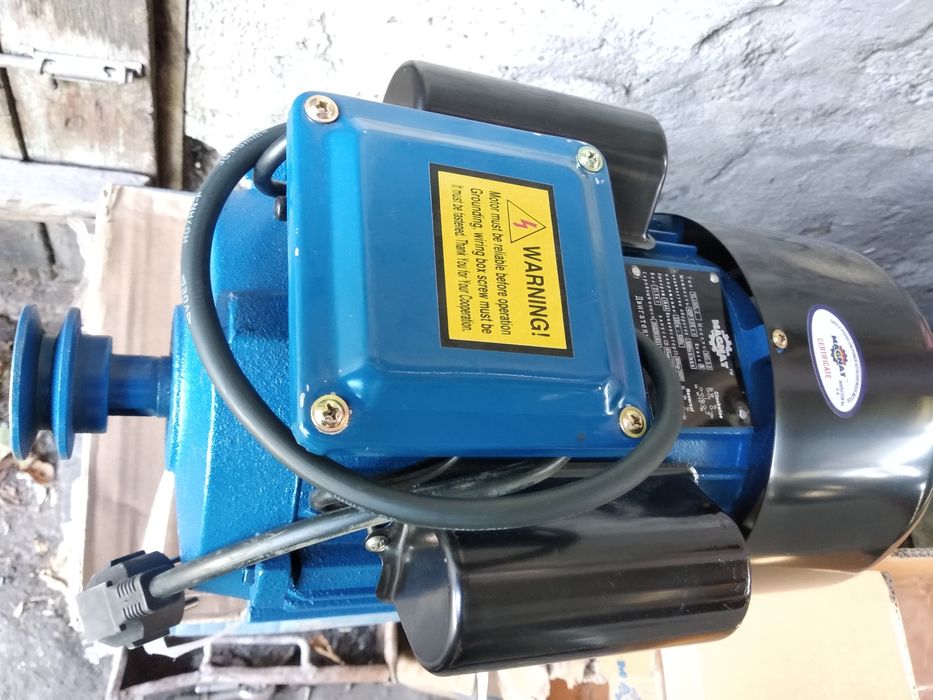 Двигатель на 220, 3000 оборот