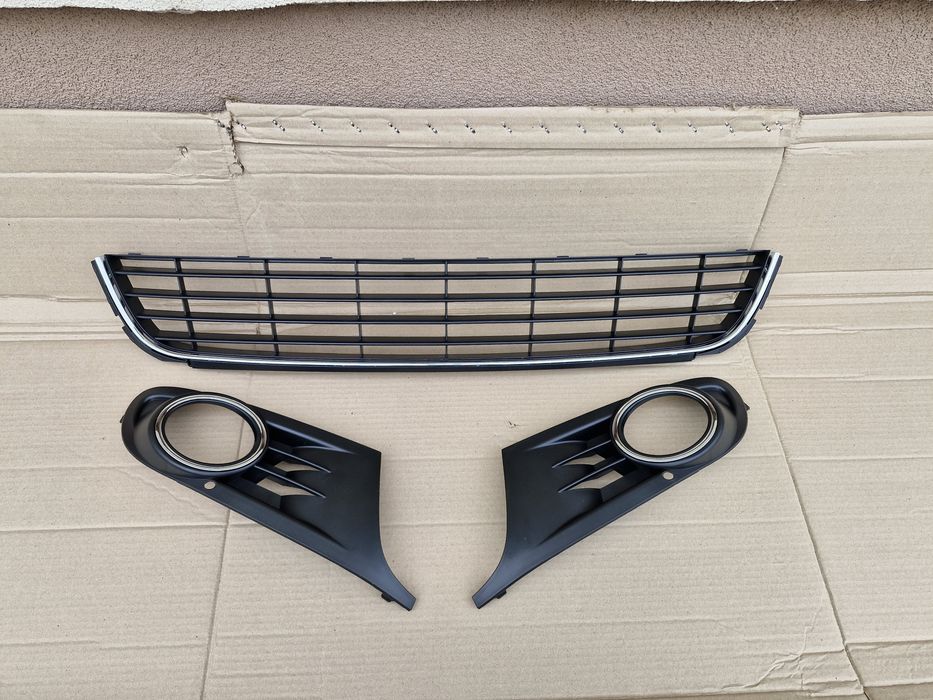Grila grile  Vw Golf 6 hackback si combi 2008-2012