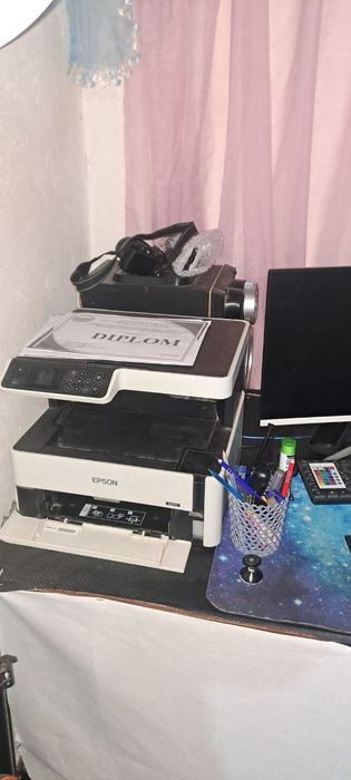 Kompyuter pirenter sotiladi arzon