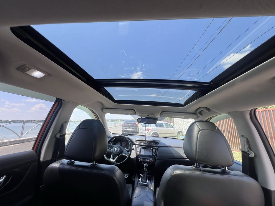 Vand Nissan X-TRAIL  ca nou
