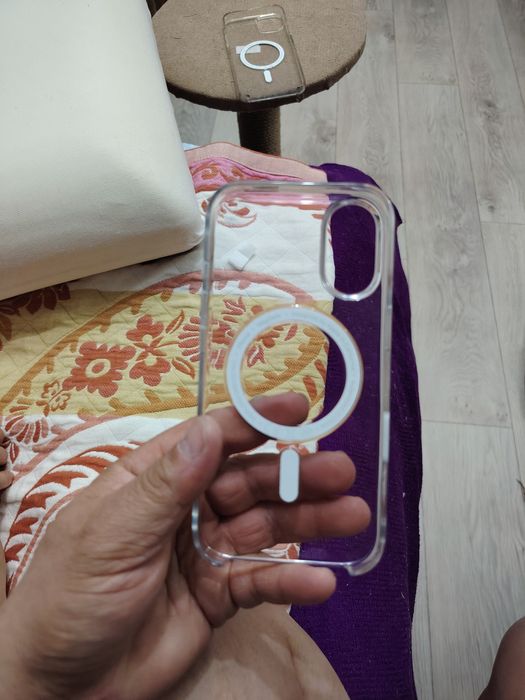 Чел на айфон 17 оригинал