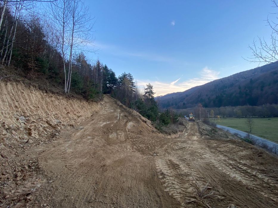 Vând teren lângă Brașov , Zarnesti la Sinca noua