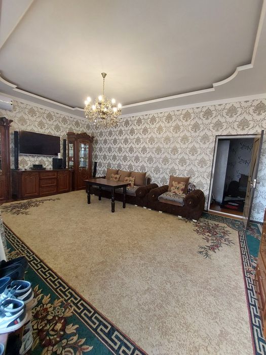 Продаётся дом !!! Яшнбадский район ул Яангиобод. 4 соток 9 комнатная.