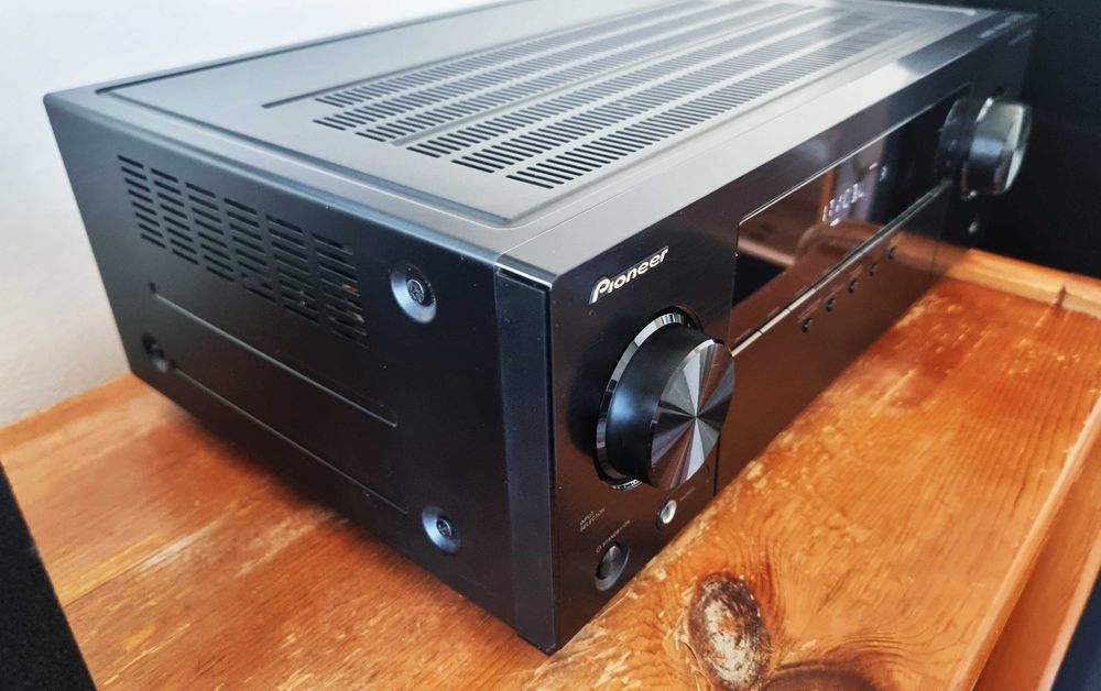 Продава се ресивър Pioneer VSX-323K
