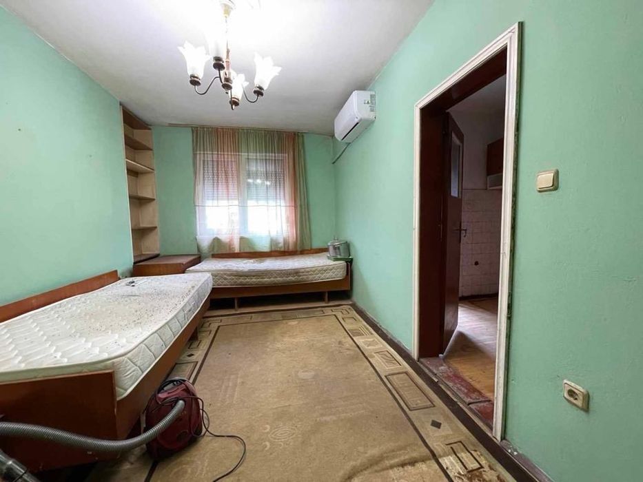 Продава се Тристаен апартамент в Добрич, Център - 87 кв.м за 762 €/кв.м - Снимка #3