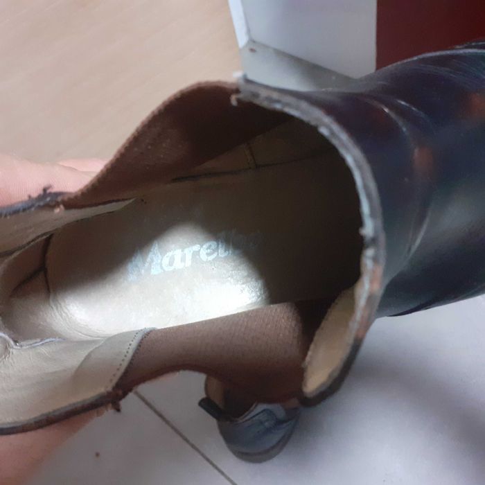 Vand ghete dama Marelbo din piele, stare foarte buna, pret 70 lei