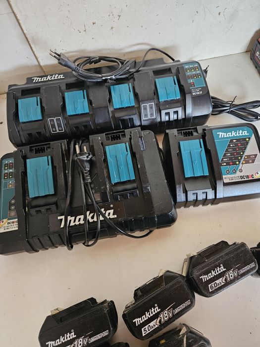 Vând încărcătoare, baterii makita