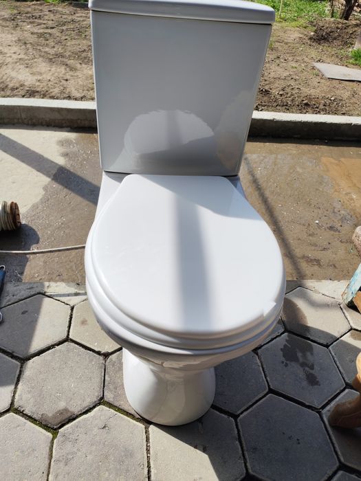 Продам унитаз б/у