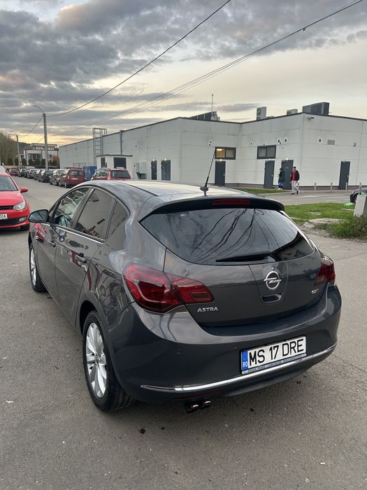 OPEL Astra 2013 — imagine 4