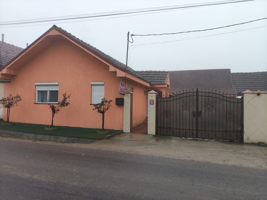 Vând casă în Hidisel de Sus