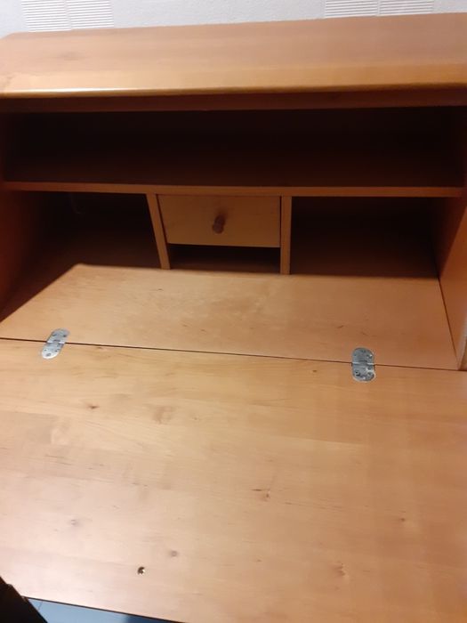 Бюро -секретар -масив