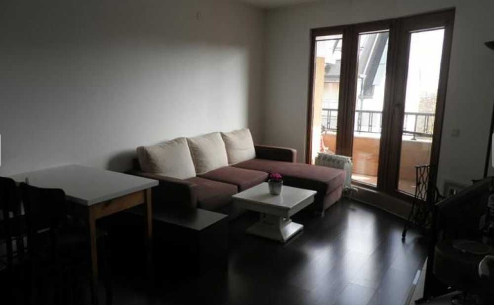 Двустаен апартамент в Банишора