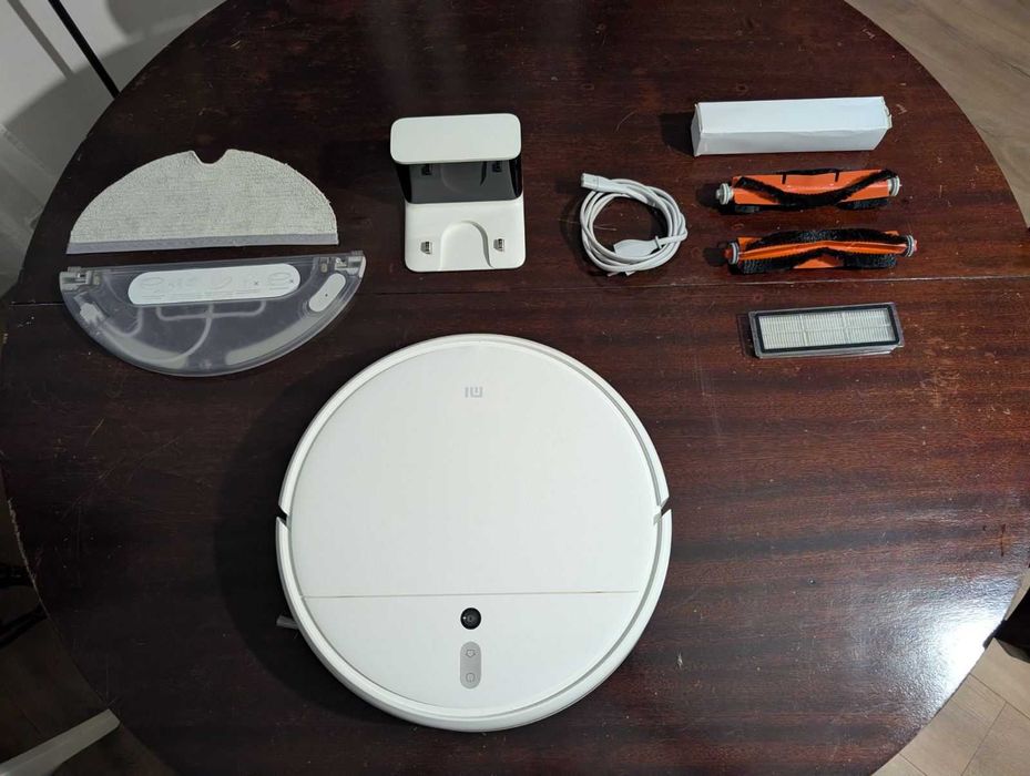 Прахосмукачка робот Xiaomi Mi Robot Vacuum-Mop (STYTJ01ZHM) + аксесоари