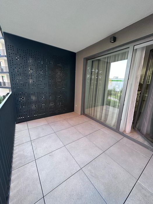 Inchiriez apartament