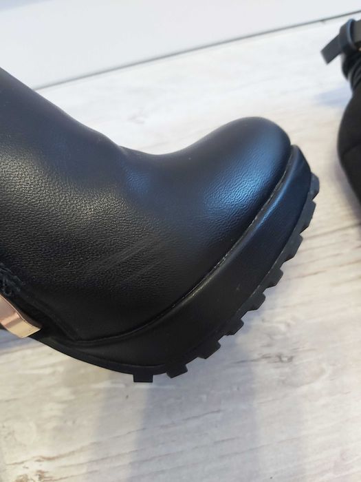 Дамски боти на ток, номер 37