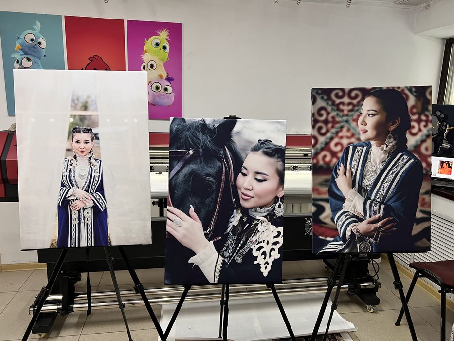 Аренда мольберт печать на холсте