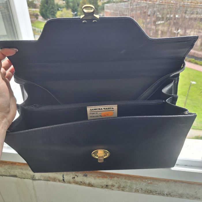 Дипломатически куфарчета и дамски чанти