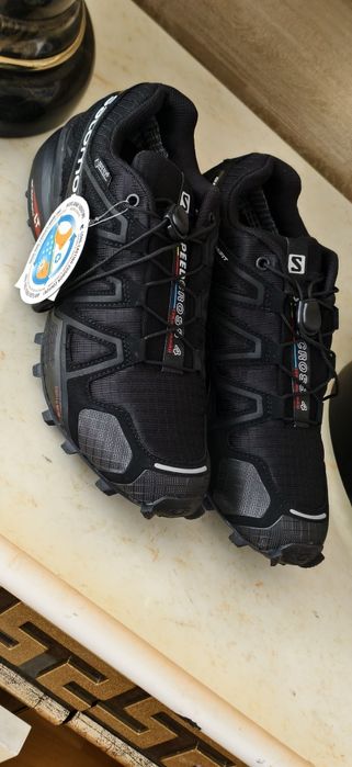 Кросовки новые Solomon (41 размер,)