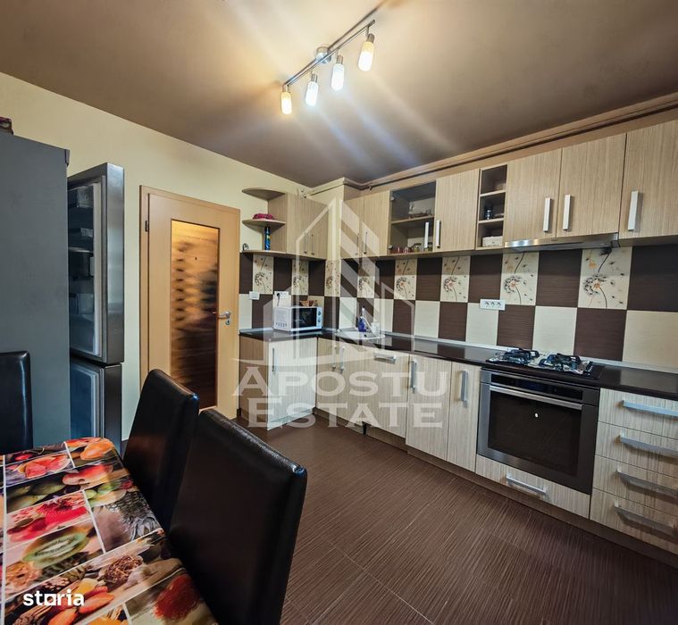 Apartament de vanzare,3 camere si 2 bai,etaj intermediar,zona Aradului — fotografia 3