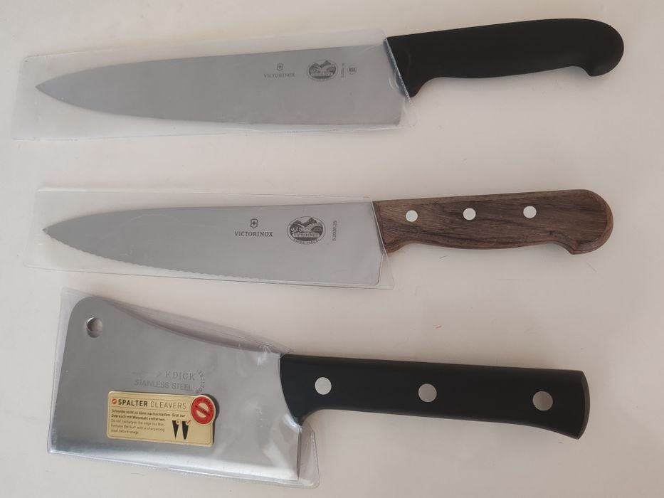 Ножове Victorinox и сатър F. Dick