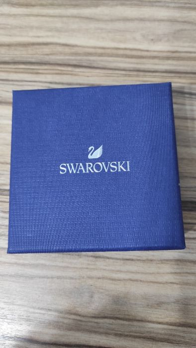 Продам Кулон Swarovski