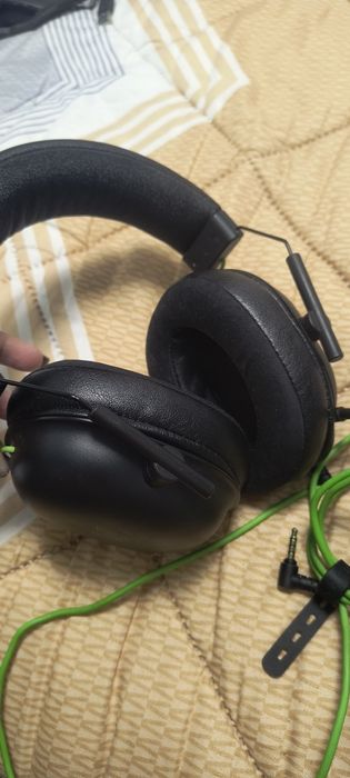 Продавам слушалки Razer