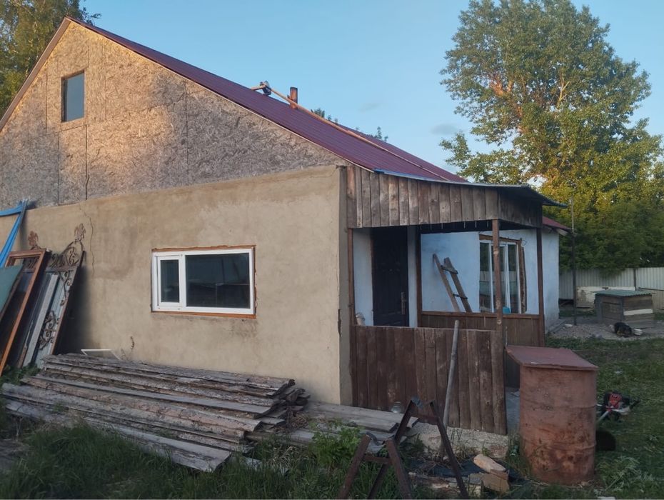 Продам дом в паселке алексеевка в хорошем состоянии торг есть и обмен