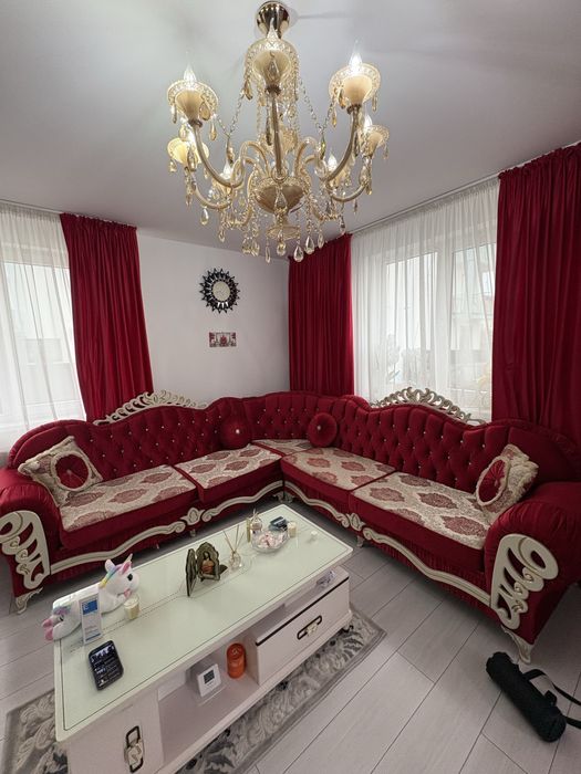 Vand coltar nou rosu.