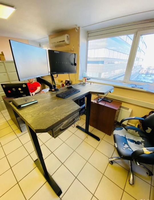 Стол с регулировкой высоты/Бalandligi sozlanadigan stol