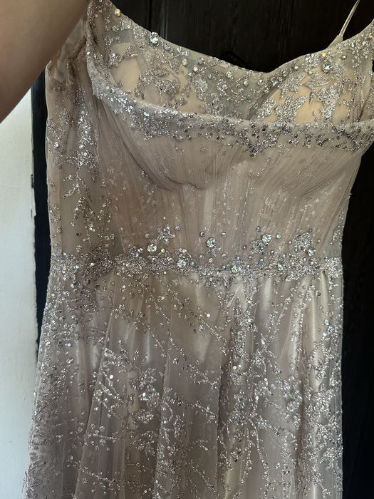 Rochie eleganta plina de paiete