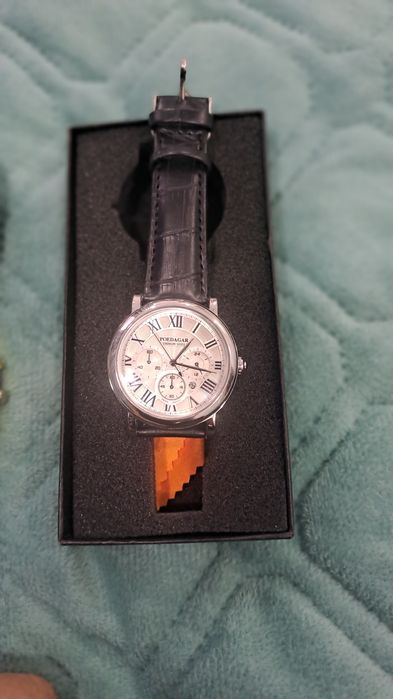 Часы идиа все работаиет