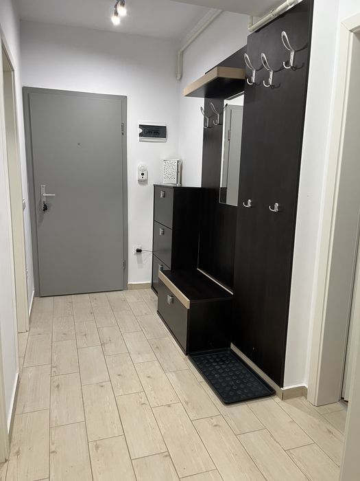 Apartament 2 camere decomandat, de inchiriat, tractorul Coresi