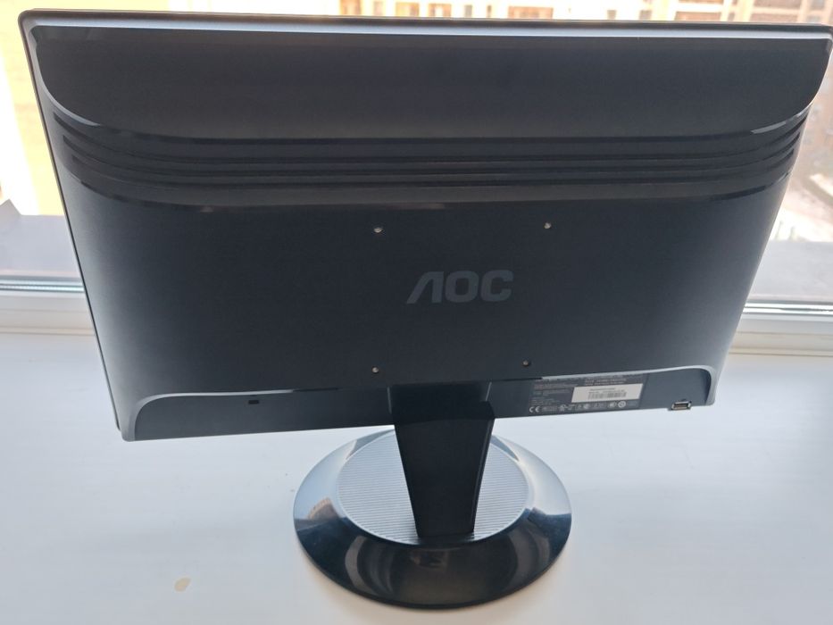 монитор для компьютера loc