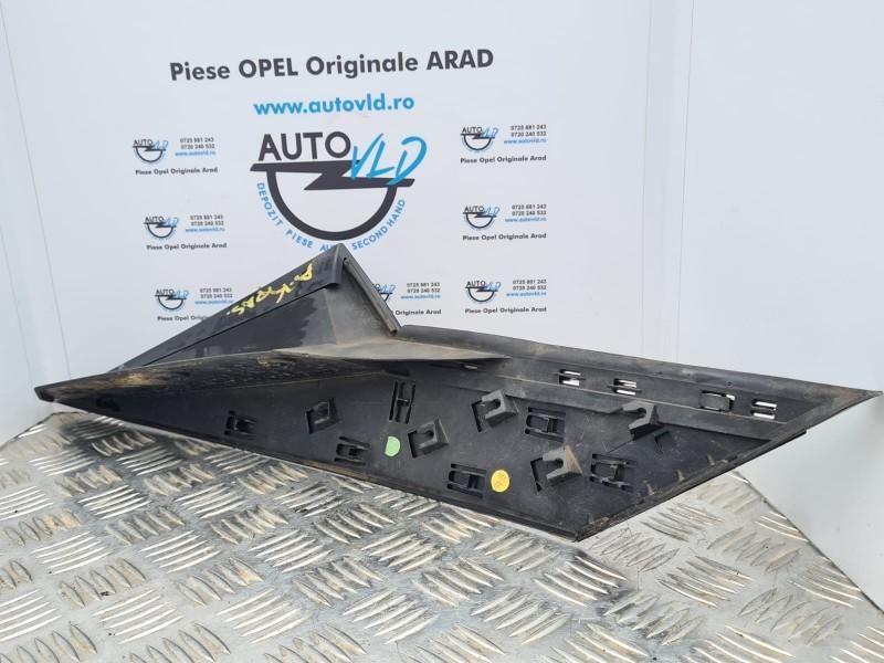 Ornament stanga luneta haion Opel Astra K