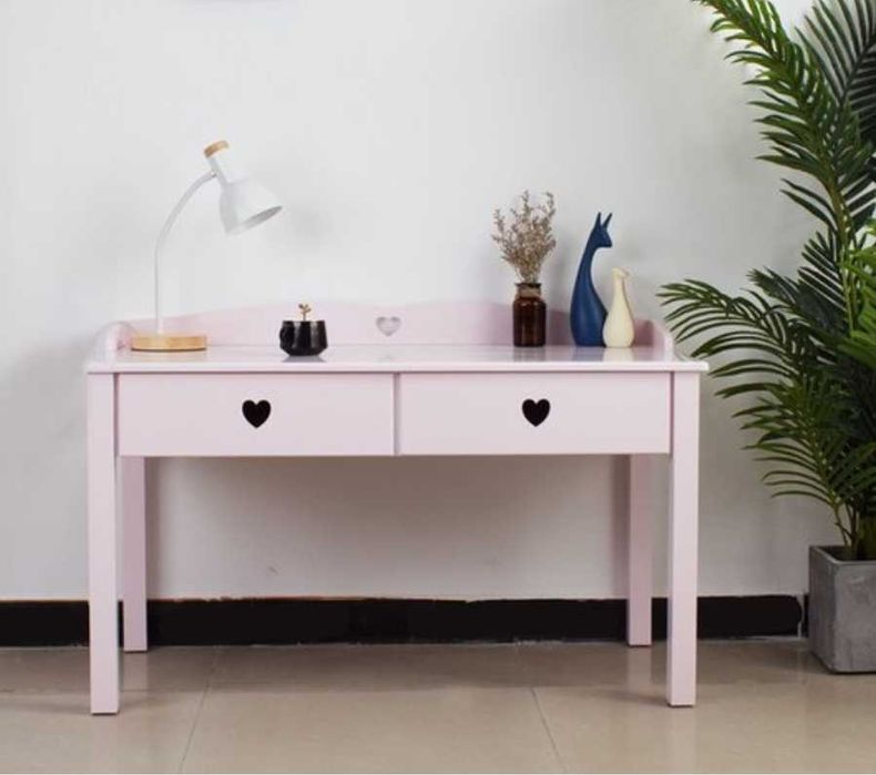 Елегантна детска  тоалетка или бюро в розово или бяло