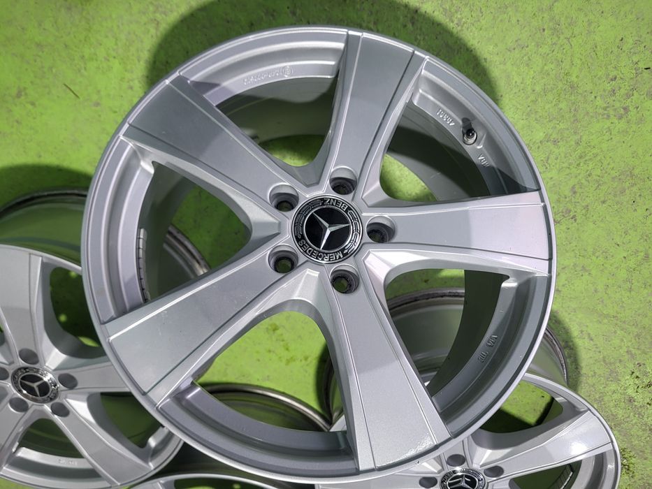 18 5x112 Mercedes Ml лети джанти 5х112 мерцедес
18 цола 5x112
8j Et 38