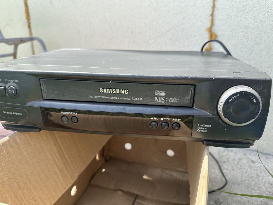 Продам.   Двд плеер. И видео магнитофон