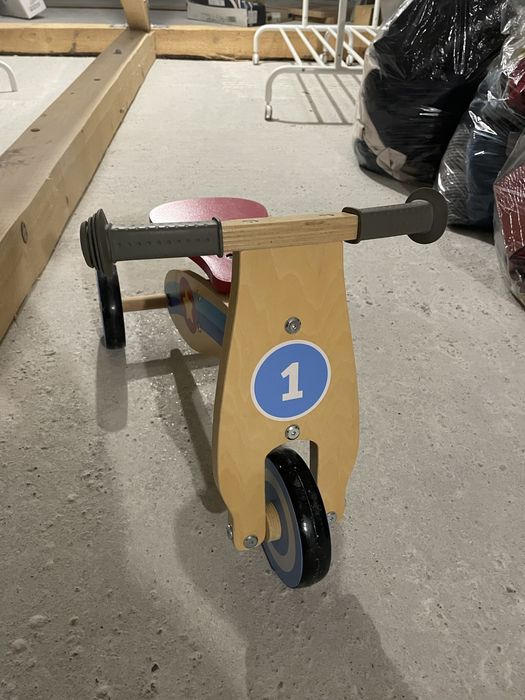 Vand trotineta Nr 1 din lemn
