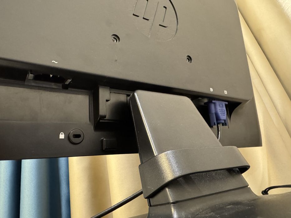 Монитор 21,5” HP ProDisplay p222va