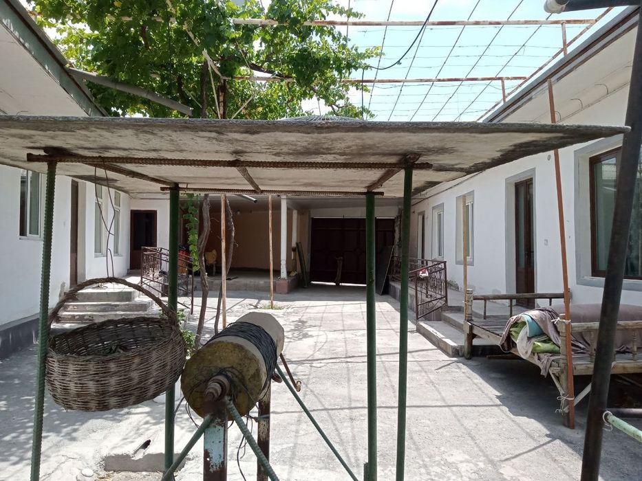 Срочно паст киргилида ховли уй сотилади