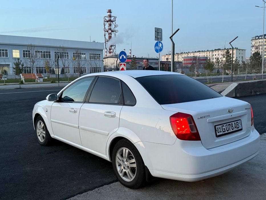 Lacetti 1.8.