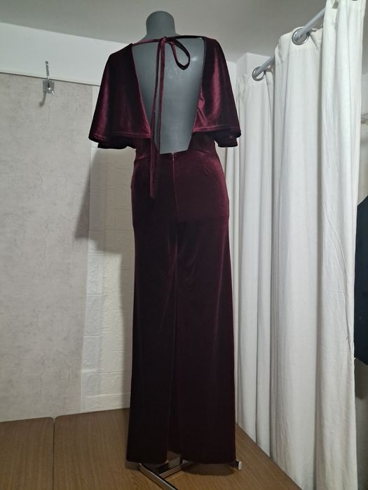 Salopeta catifea elastica ,Marimea 36/38,foarte practica și elegantă