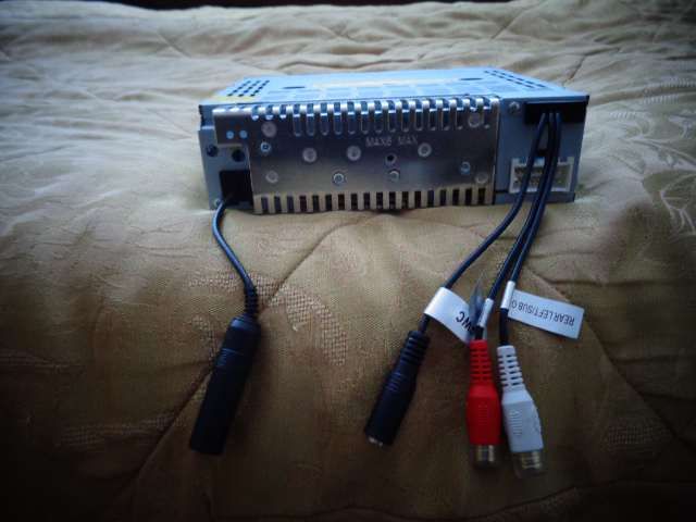 продавам МП 3 И усилватели за кола по 60 euro