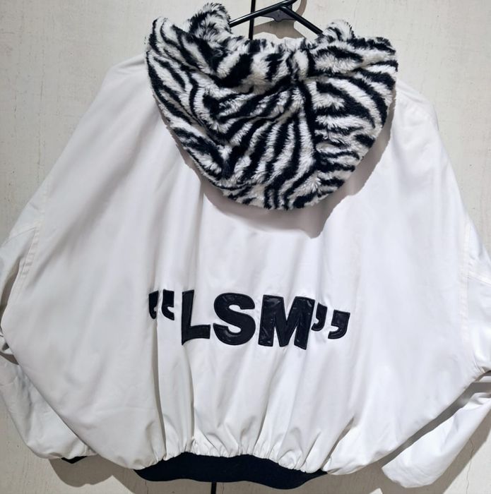 Продаю куртку для девочки 10-12 лет