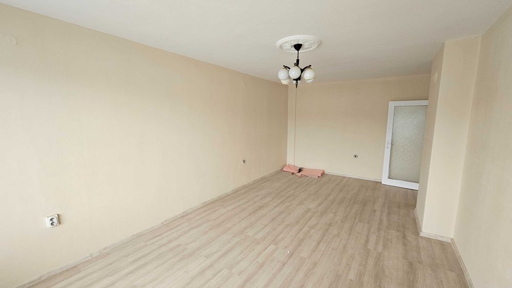 Дава се под наем Двустаен апартамент в Разград, Бели Лом - 60 кв.м за 306 € - Снимка #5